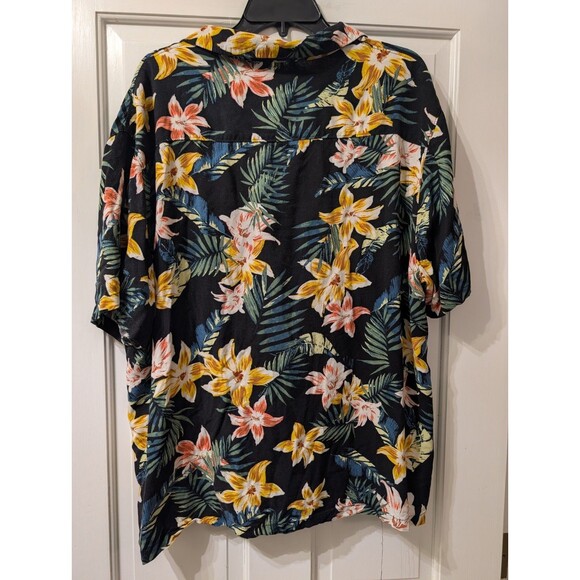 No Boundaries Men’s XL Hawaiian Floral Shirt Black Tropical Button Up Rayon - Picture 4 of 12